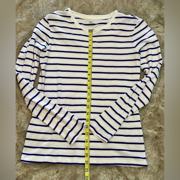 Ladies size medium long sleeve striped shirt, Gap​​​ - Picture 3 of 5